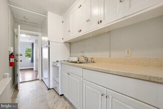 330 20th St NE, Washington, DC 20002