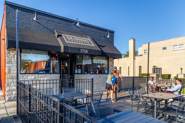 Dunning Pour House is a popular bar for Irving Woods locals.