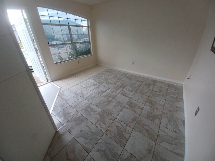 216 Orchid Dr unit Condo, Davenport, FL 33897 - photo 1