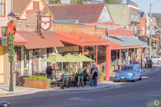 Patio seating is a common sight at restaurants throughout Grass Valley’s downtown district.