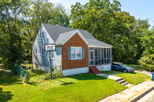 Lakeland provides homebuyers with quaint, cottage-style living near Baltimore.