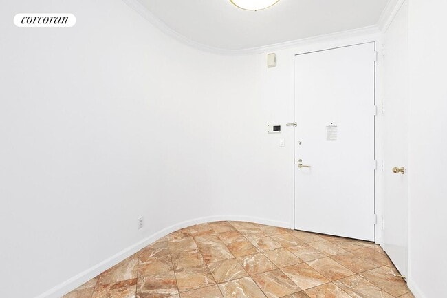 150 E 57th St, New York, NY 10022 - photo 4