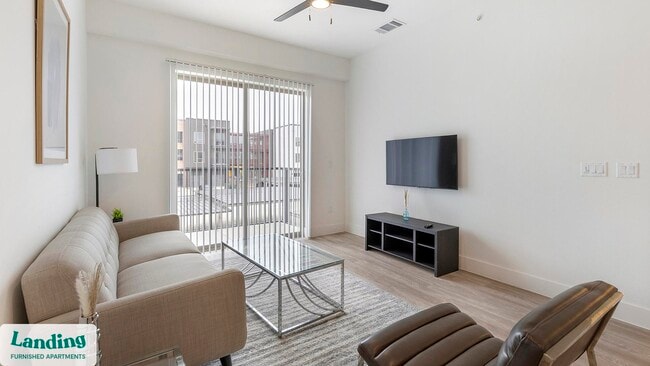 650 E Sycamore St unit 3210, Denton, TX 76201 - photo 3