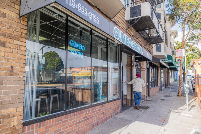 Bayview Heights' 3rd Street is where most restaurants are found.