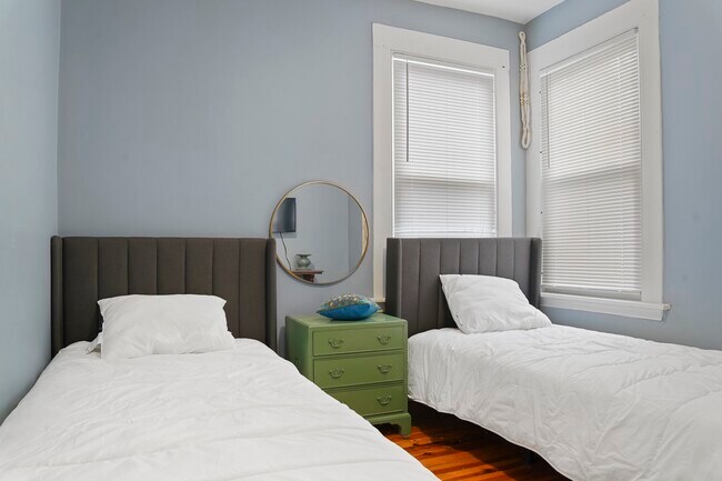 578 Woodward Ave unit 578 Woodward Avenue, East Haven, CT 06512 - photo 4