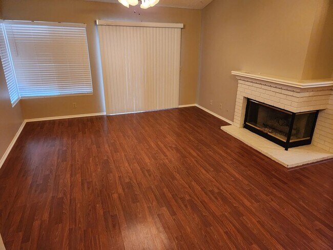 29806 Coral Tree Ct, Menifee, CA 92584 - photo 4