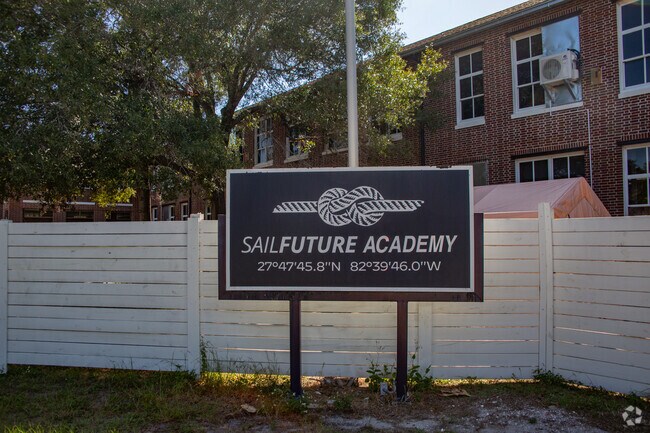 SailFuture Academy provides nautical education in the neighborhood of 
Norwood Heights.