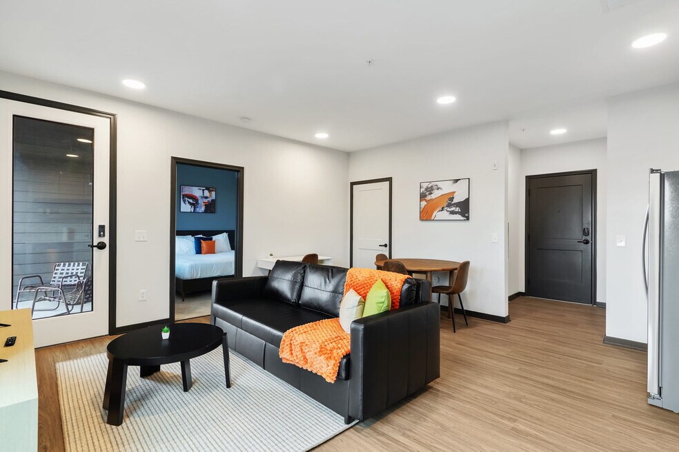 423 E Michigan St unit ID1026469P, Indianapolis, IN 46204 - photo 1