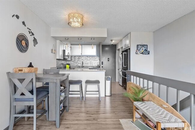 Ala Wai Plaza Skyrise unit 901, Honolulu, HI 96826 - photo 2