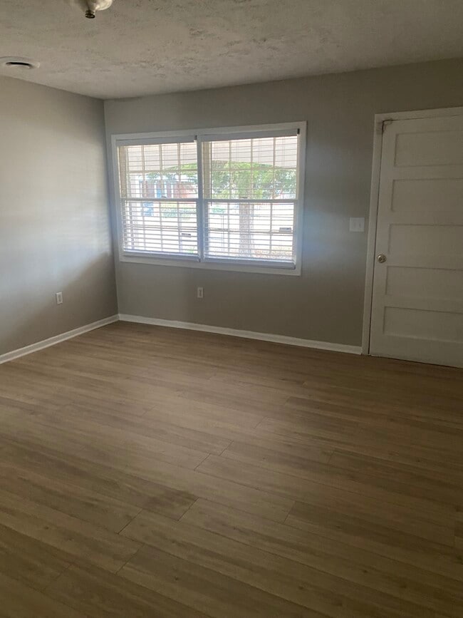 1947 Atlantic Ave, Orangeburg, SC 29115 - photo 7