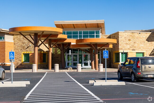 Sherwood Elementary is one of 35 elementary schools in the Springfield Public School system.