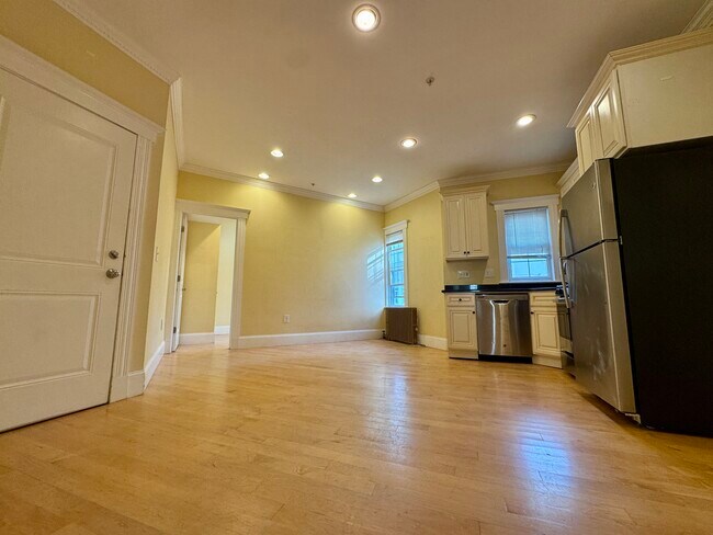 156 Magazine St unit 23, Cambridge, MA 02139 - photo 6