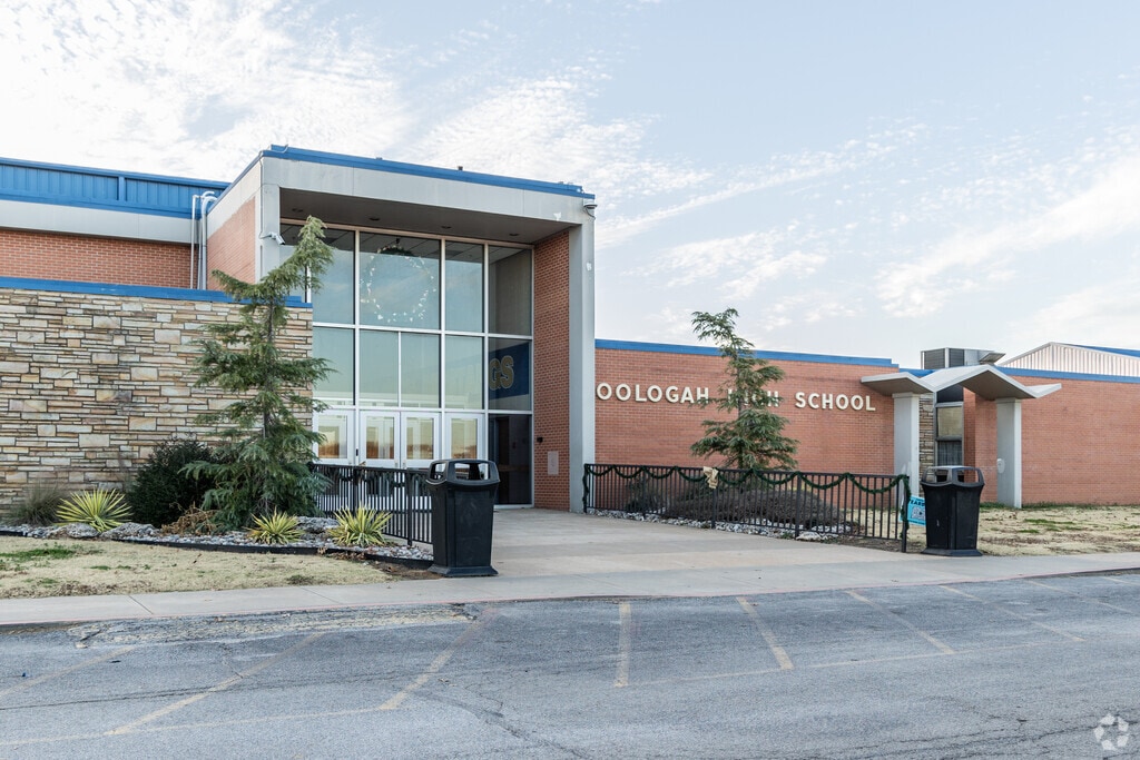 Oolagah-Talalah High School is located in the city of Oolagah in NE Oklahoma