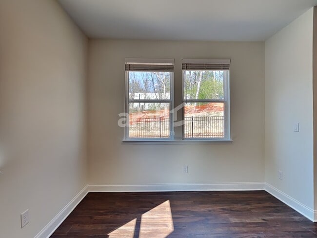 5242 Blue Mountain Dr, Auburn, GA 30011 - photo 6