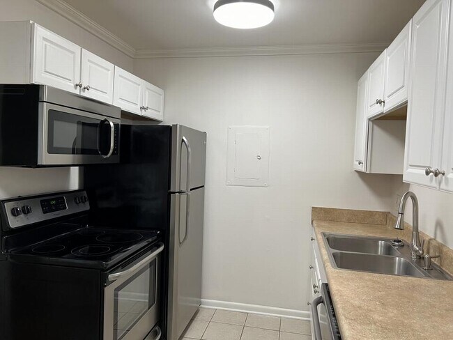 2601 Hillsboro Pike unit J2, Nashville, TN 37212 - photo 4