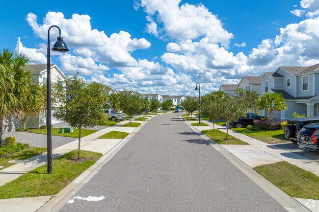 Windsor at Westside offers quiet neighborhood streets with well-manicured lawns in Happy Trails.