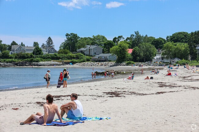 Loveitts Field is close to Willards Beach which offers picturesque views of Fort Scammell.