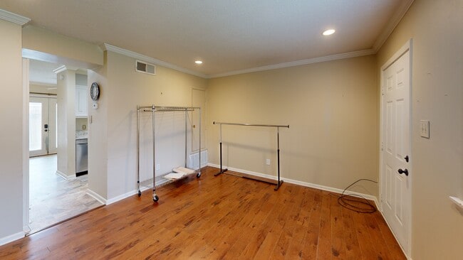 413 Kahler St unit 10, Gulfport, MS 39507 - photo 2
