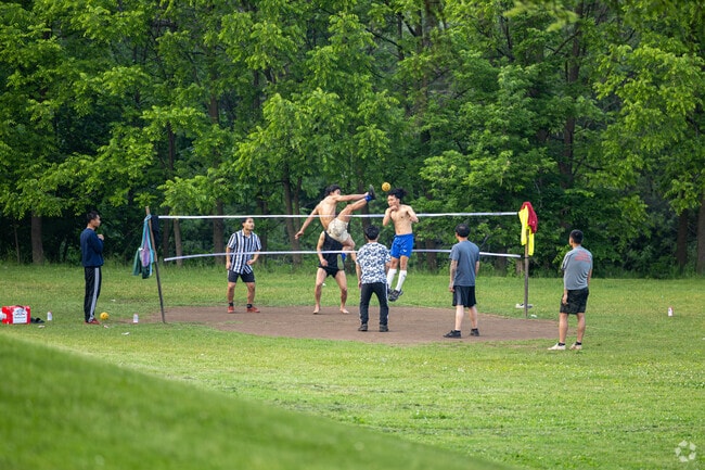 Beaver Lake Park offers a great area in Lincoln Park for sports, walking and access to Beaver Lake.