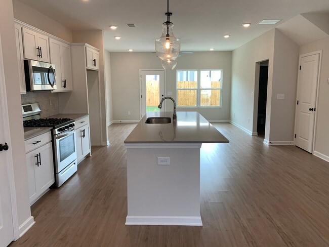 2815 Rdg Crst Ct, Opelika, AL 36801 - photo 2