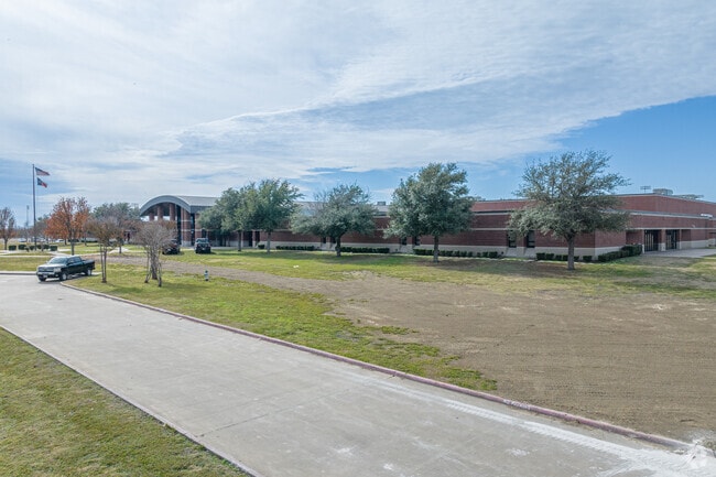 Commerce High School has a total enrollment of 447 students.