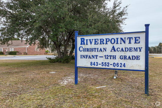 Riverpointe Christian Academy welcomes students infant-12th grade.