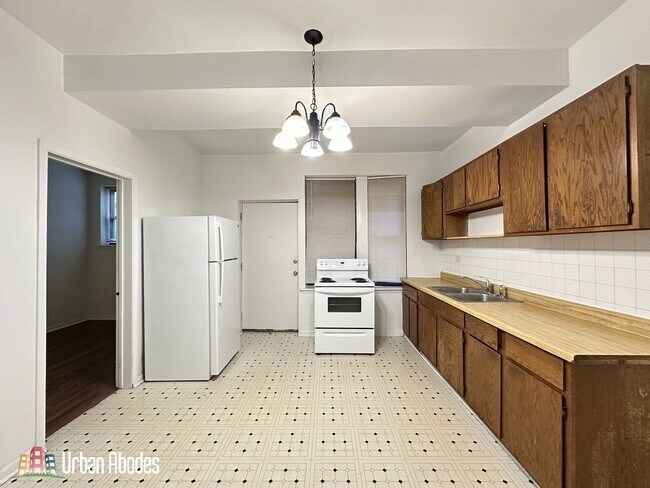 3147 W Medill Ave unit A01C, Chicago, IL 60647 - photo 3