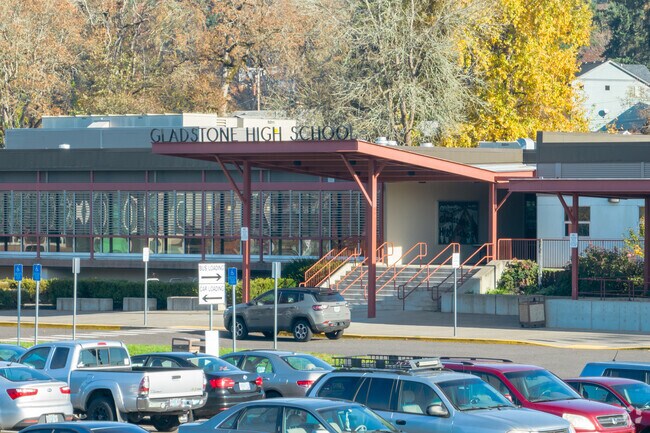 Students throughout SE Portland attend Gladstone High School on Portland Ave.