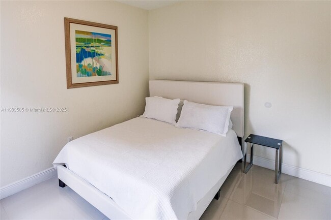 518 SW 15th Ave, Miami, FL 33135 - photo 5