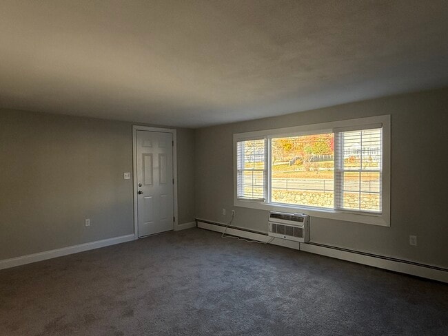 484 Victory Hwy unit 3, North Smithfield, RI 02896 - photo 4