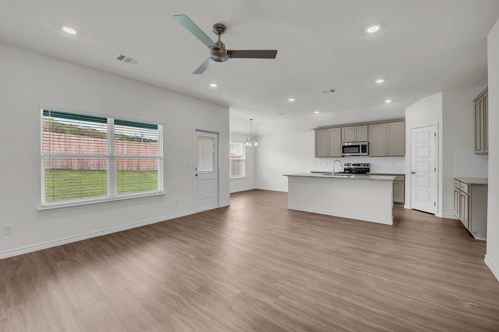 163 Grand Canyon Dr, Copperas Cove, TX 76522 - photo 1