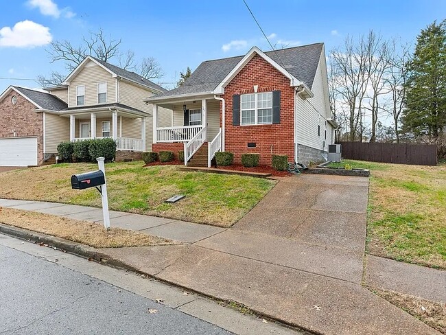 509 Harold Prewett Dr, Nashville, TN 37218 - photo 2