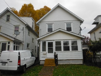 1520 Frazer Ave NW, Canton, OH 44703