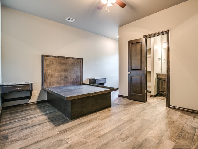 334 E 3rd St, Edmond, OK 73034 - photo 6