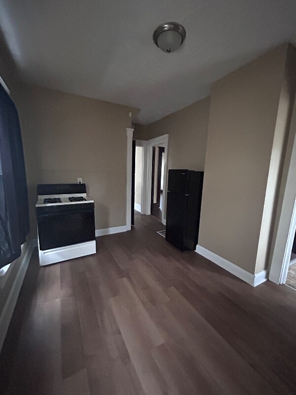 1331 E 86th St, Cleveland, OH 44106 - photo 2