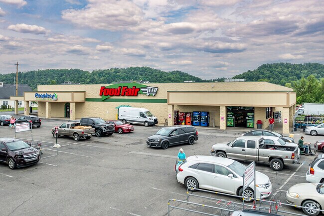 Food Fair is one of the closest full-service grocery stores to Rome, located in nearby Proctorville.