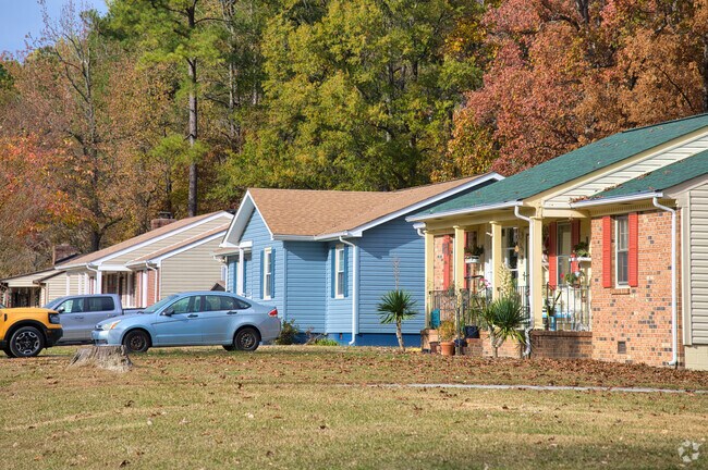 Comfortable homes with large lawns make up the community of Fort Gregg-Adams.