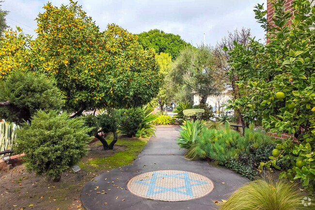 Glendale Pacific Montessori Elementary School