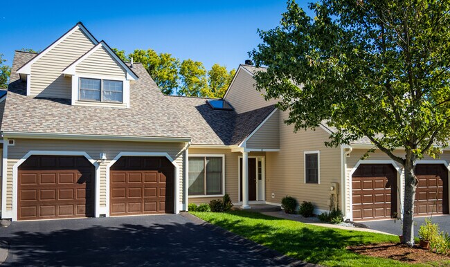 Briar Glen Village, Waltham, MA 02451 - photo 7