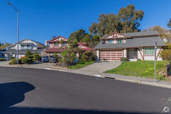 Close to San Pablo's city hall are some of the more luxurious homes in San Pablo.