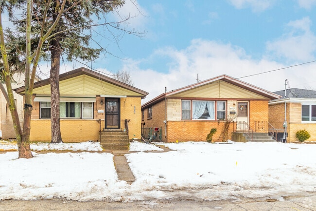 Bedford Park homes are typically single story.