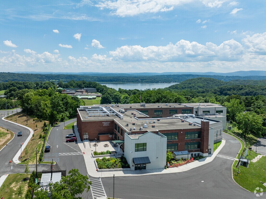 Marlboro Middle School is located in Marlboro.