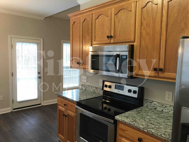 2215 Charles Towne Ct, Kannapolis, NC 28083 - photo 6