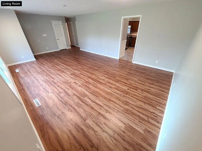 11 Jan Ave, Kankakee, IL 60901 - photo 4