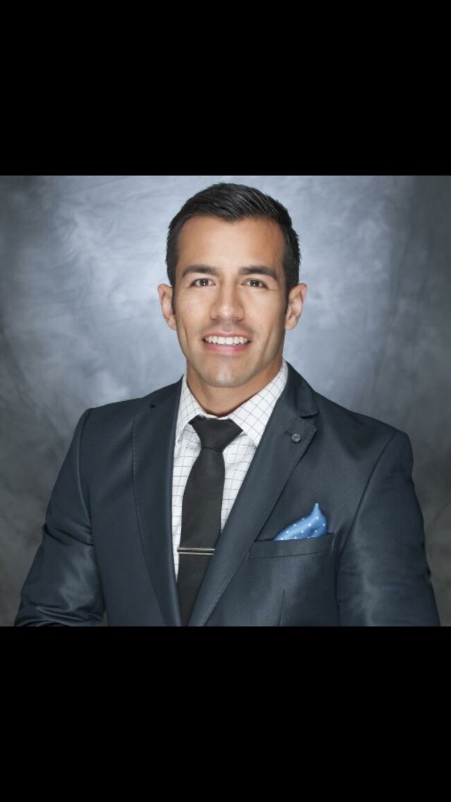 Agent Photo