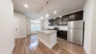 200 S Vine St, Urbana, IL 61802