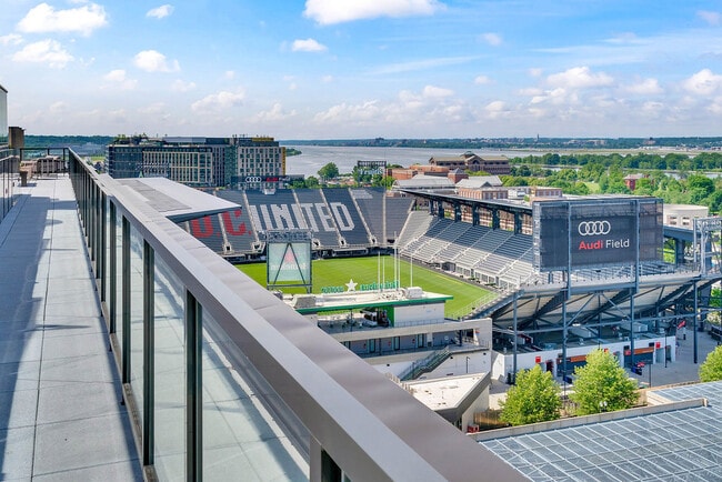 Vermeer, Washington, DC 20024 - photo 5