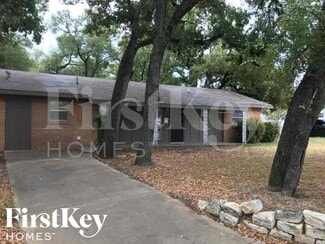 1100 Brown Trail, Bedford, TX 76022