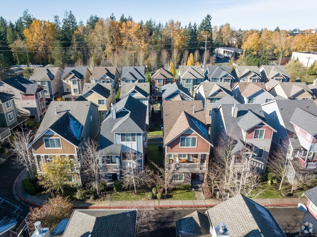 Living in Everett gives you a city-like lifestyle with a suburban feel.