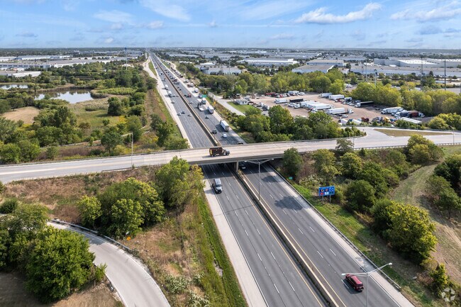 Interstate 55 connects Farmington residents with downtown Chicago.